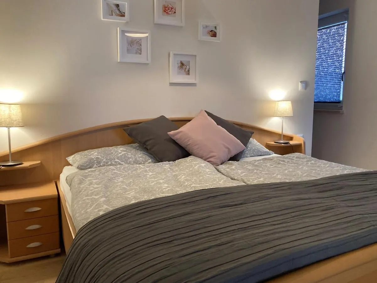 Ferienwohnung Am Huehnerberg location